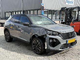 Peugeot 2008 1.2 Hybrid 136 GT picture 3