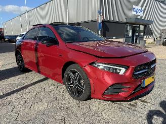 Mercedes A-klasse 250 e AMG Ambient light Panoramadak Automaat Premium Plus picture 3