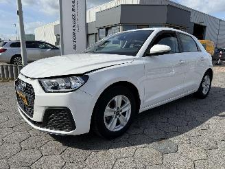 krockskadad bil auto Audi A1 SPORTBACK 25 TFSI Pro Line 2024/7