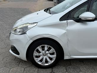 Peugeot 208 1.2 PureTech Active picture 8