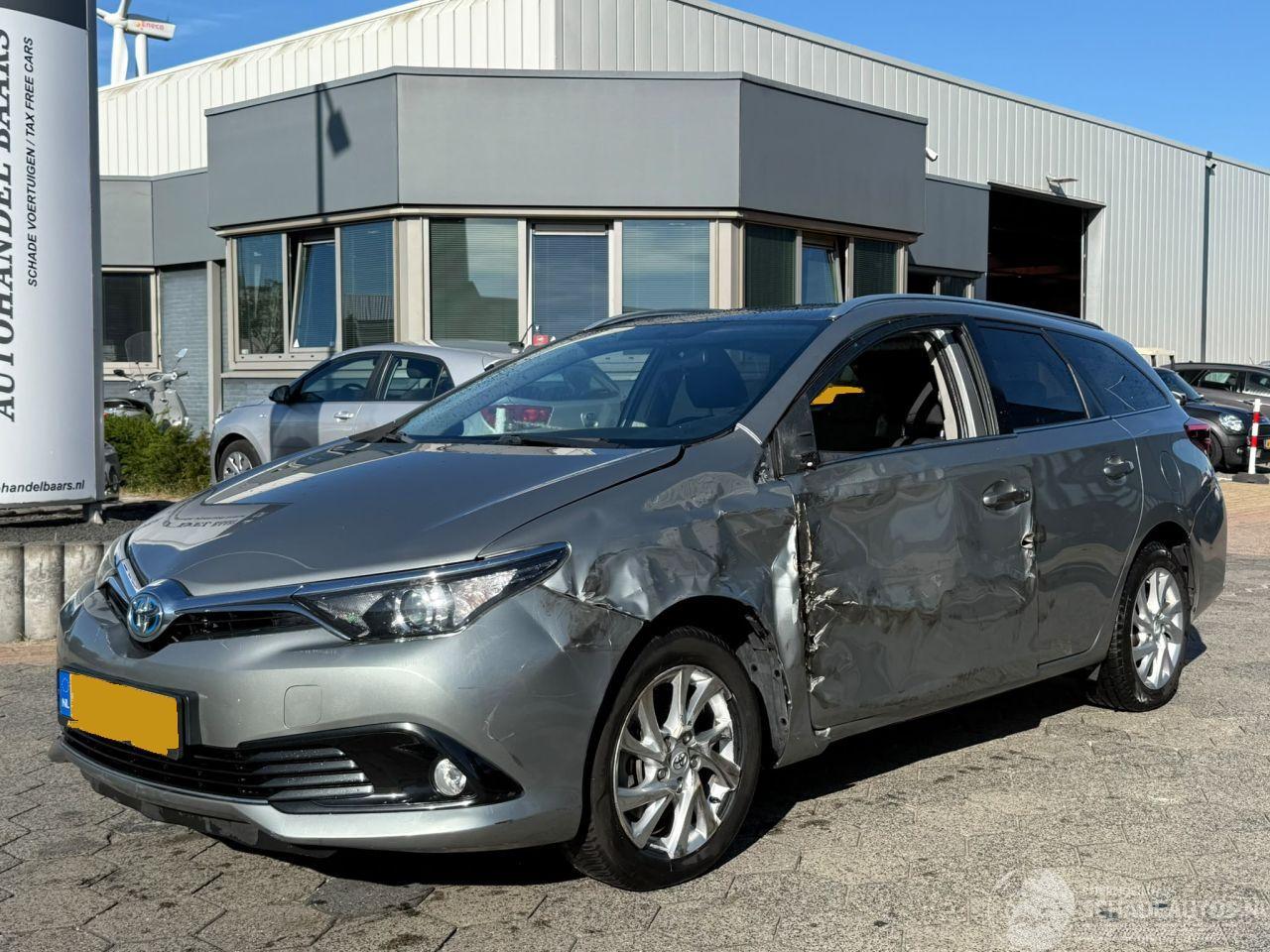 Toyota Auris Touring Sports 1.8 Hybrid Lease