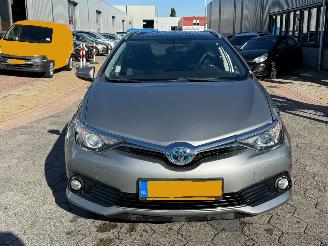 Toyota Auris Touring Sports 1.8 Hybrid Lease picture 2