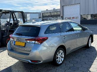 Toyota Auris Touring Sports 1.8 Hybrid Lease picture 4