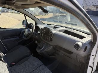 Peugeot Partner 120 1.6 BlueHDi 100 L1 Première picture 14