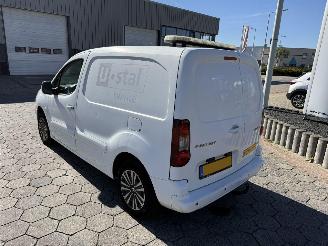Peugeot Partner 120 1.6 BlueHDi 100 L1 Première picture 8