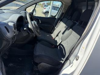 Peugeot Partner 120 1.6 BlueHDi 100 L1 Première picture 10