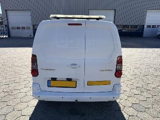 Peugeot Partner 120 1.6 BlueHDi 100 L1 Première picture 7