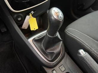 Renault Clio Estate 0.9 TCe Limited picture 16