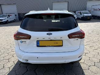 Ford Focus Wagon 1.0 EcoBoost Hybrid Titanium X picture 5