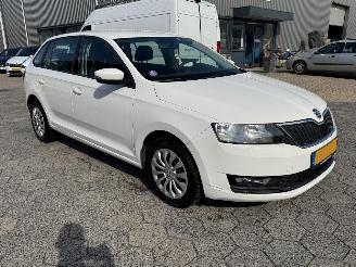 Skoda Rapid Spaceback 1.0 TSI Greentech Clever picture 3