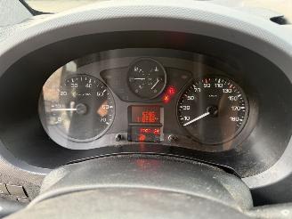 Peugeot Partner 120 1.6 BlueHDi 100 L1 Premium Pack S&S picture 13