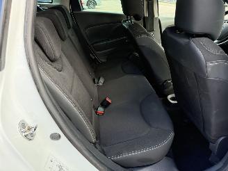 Renault Clio Estate 0.9 TCe Night&Day picture 9