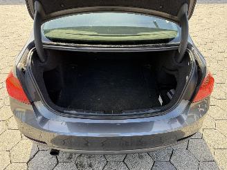 BMW 3-serie 320i High Executive picture 11