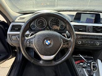 BMW 3-serie 320i High Executive picture 16