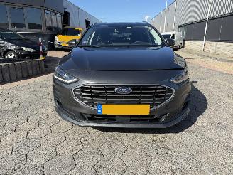 Ford Focus 1.0 EcoBoost Hybrid Titanium picture 2