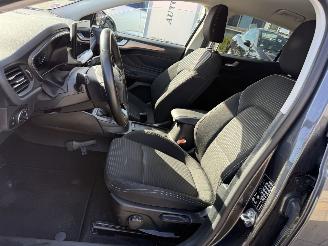 Ford Focus 1.0 EcoBoost Hybrid Titanium picture 9