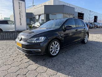 Damaged car Volkswagen Golf 1.5 TSI Highline 2019/7