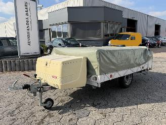 krockskadad bil caravan Trigano  vouwagen 2005/6