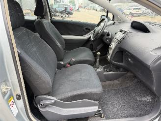 Toyota Yaris 1.0 VVTi Sol picture 10