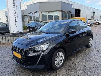 Damaged car Peugeot 208 1.2 PureTech Active 2023/1