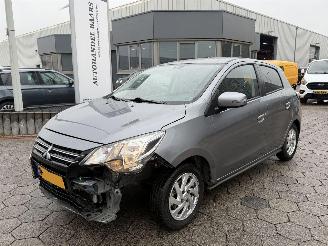 Damaged car Mitsubishi Space-star Star 1.2 Nova 2020/4