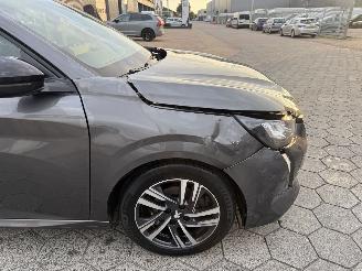 Peugeot 208 1.2 PureTech Style picture 4