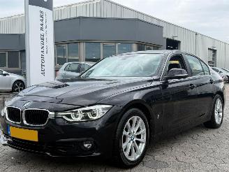 Schadeauto BMW 3-serie 330e Centennial High Executive 2016/12