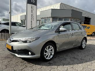 Vaurioauto  passenger cars Toyota Auris 1.2T Aspiration Limited 2016/8
