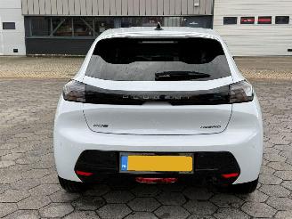 Peugeot 208 1.2 Hybrid 110 e-DCS6 Allure picture 5