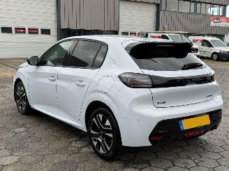 Peugeot 208 1.2 Hybrid 110 e-DCS6 Allure picture 6