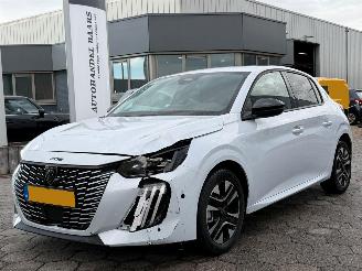 damaged passenger cars Peugeot 208 1.2 Hybrid 110 e-DCS6 Allure 2026/5