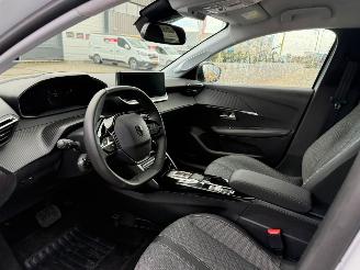 Peugeot 208 1.2 Hybrid 110 e-DCS6 Allure picture 15