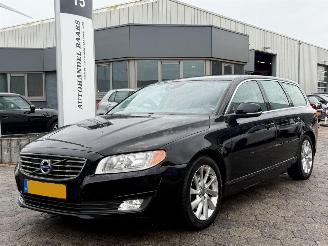 Auto incidentate Volvo V-70 1.6 D2 Kinetic AUTOMAAT 2013/9