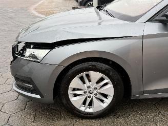 Skoda Octavia Combi 1.0 e-TSI Business Edition picture 11