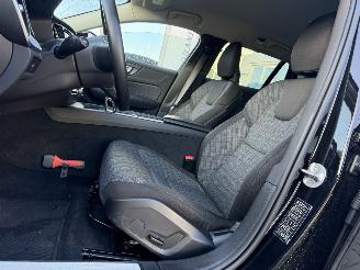 Volvo V-60 2.0 B3 Essential Edition picture 11