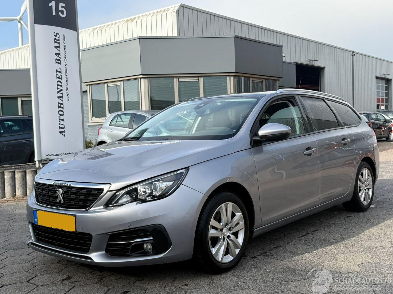 Peugeot 308 SW 1.2 PureTech Blue Lease Executive