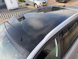 Peugeot 308 SW 1.2 PureTech Blue Lease Executive picture 9