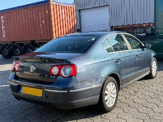 Volkswagen Passat 2.0 FSI Comfortline AUTOMAAT picture 4