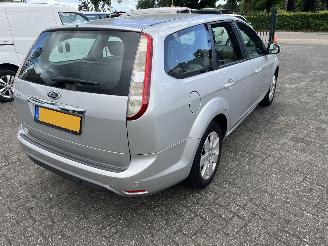 Ford Focus 1.8 limited combi picture 4