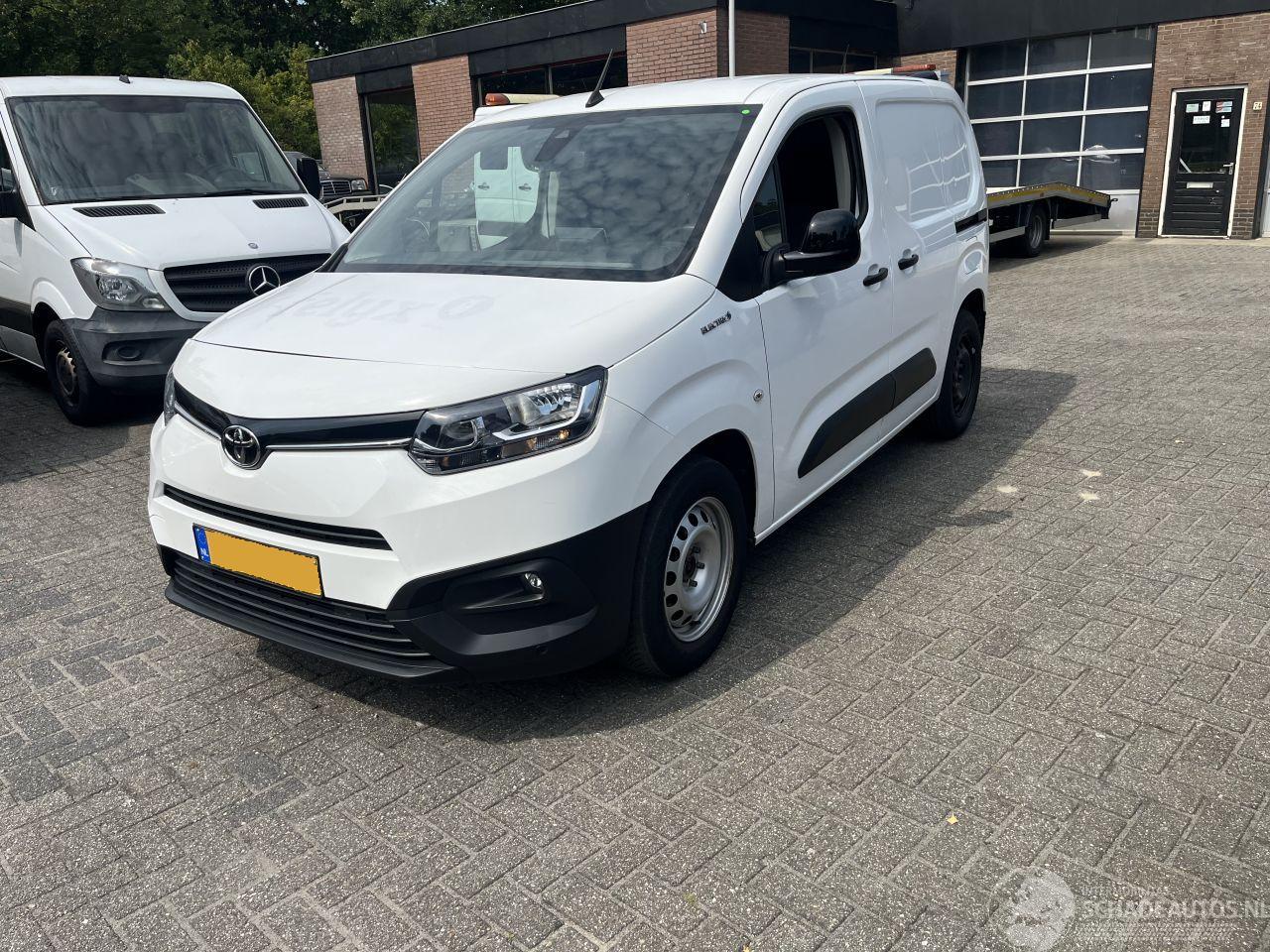 Toyota Proace CITY ELECTRIC. FIRST EDITION. 50 KWH.