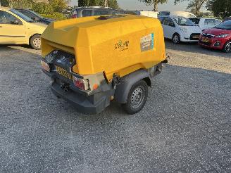 krockskadad bil machine Atlas  COPCO  XAS58-7 STAGE V 2022/10