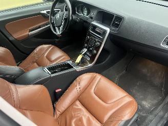 Volvo V-60 2.4 D6 AWD Plug-In Hybrid Summum VOLLE AUTO !! picture 6