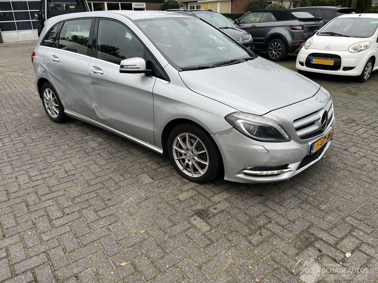 Mercedes B-klasse 180 AUTOMAAT. AMBITION.