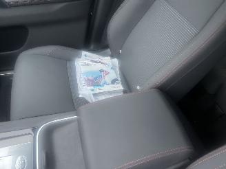 Land Rover Discovery Sport P300 HYBRIDE AWD AUTOMAAT.   21284KM. !! picture 7