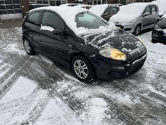 damaged passenger cars Fiat Punto Evo 1.3 MULTIJET KLIMATRONIC SPORTVELGEN 2010/12