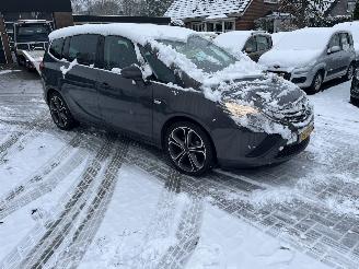 Schadeauto Opel Zafira 1.4 TOURER BERLIN 103 kW. AIRCO SPORTVELGEN 2013/5