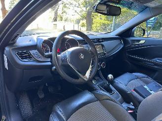 Alfa Romeo Giulietta 1.6 JTDM Excusive. picture 6