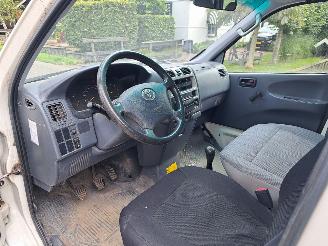Toyota Hi-Ace 2.5 D-4D dubbel cabine picture 3
