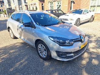 Renault Mégane 1.2 TCe limited estate picture 2
