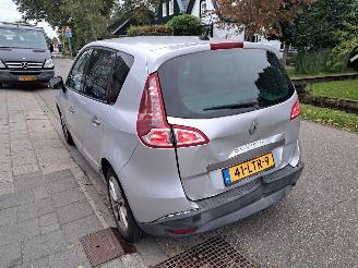 Renault Mégane Scénic 1.6i celcium picture 4
